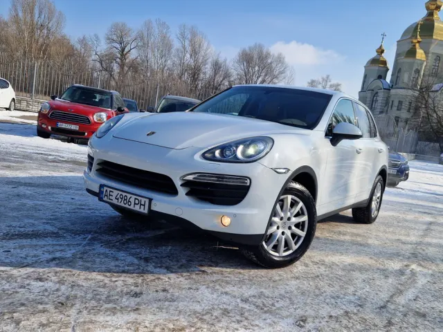 Porsche Cayenne - фото 1