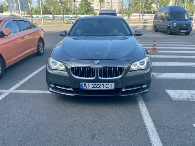 BMW 5 серії - фото 1