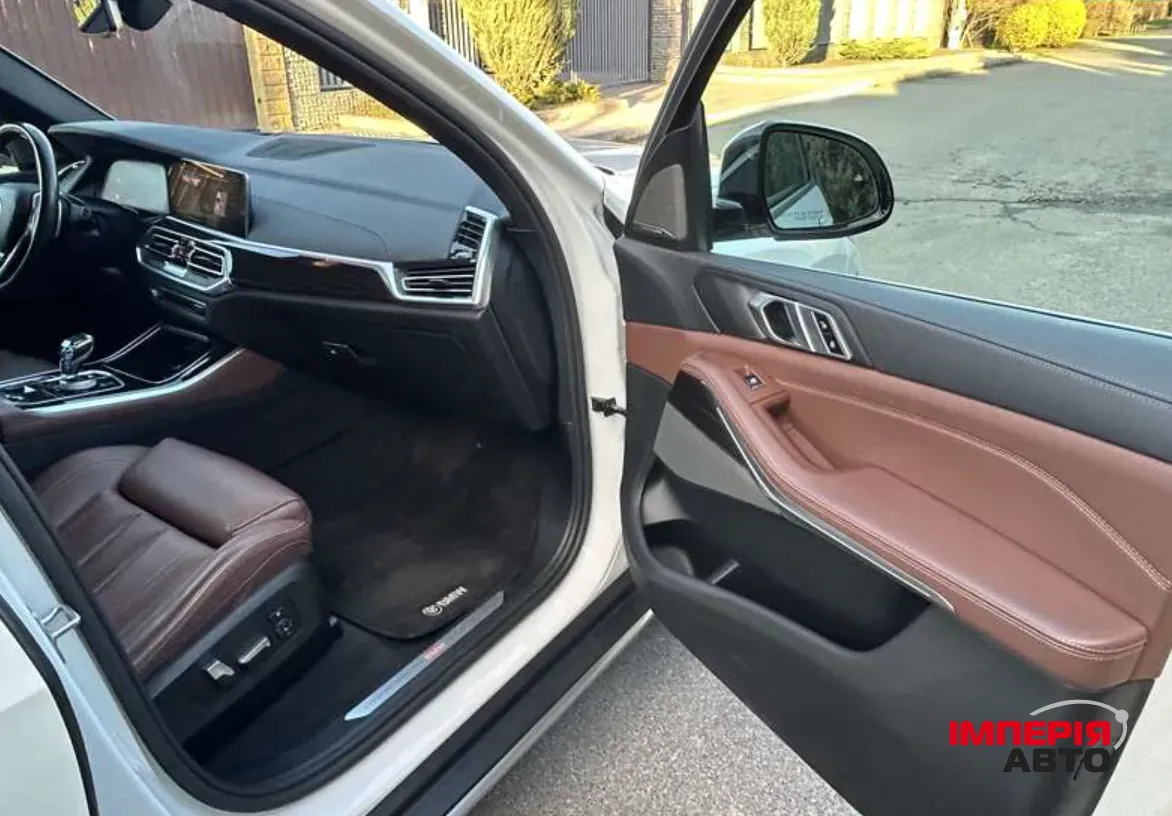 BMW X5 - фото 7