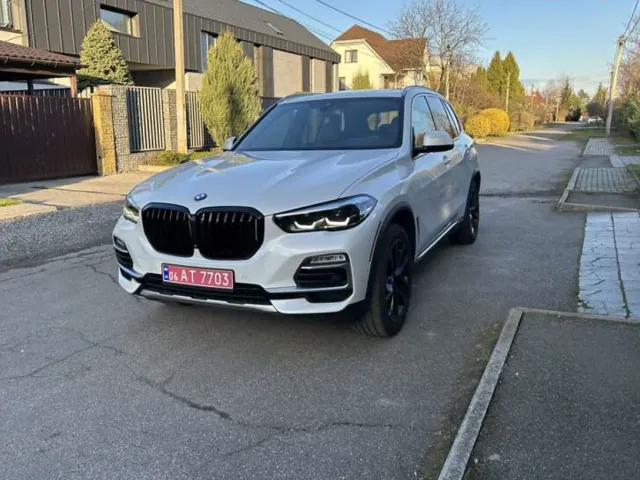 BMW X5 - фото 3