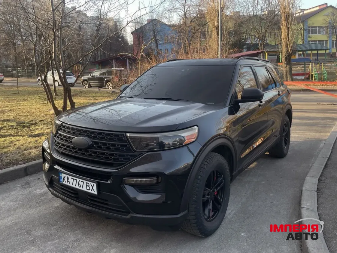 Ford Explorer - фото 1