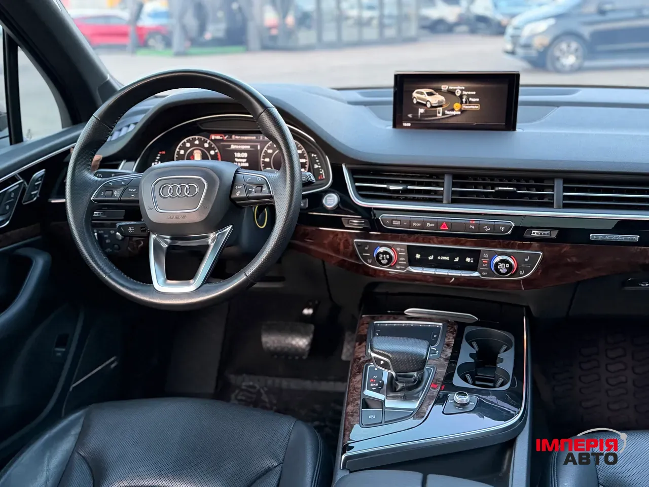 Audi Q7 - фото 18