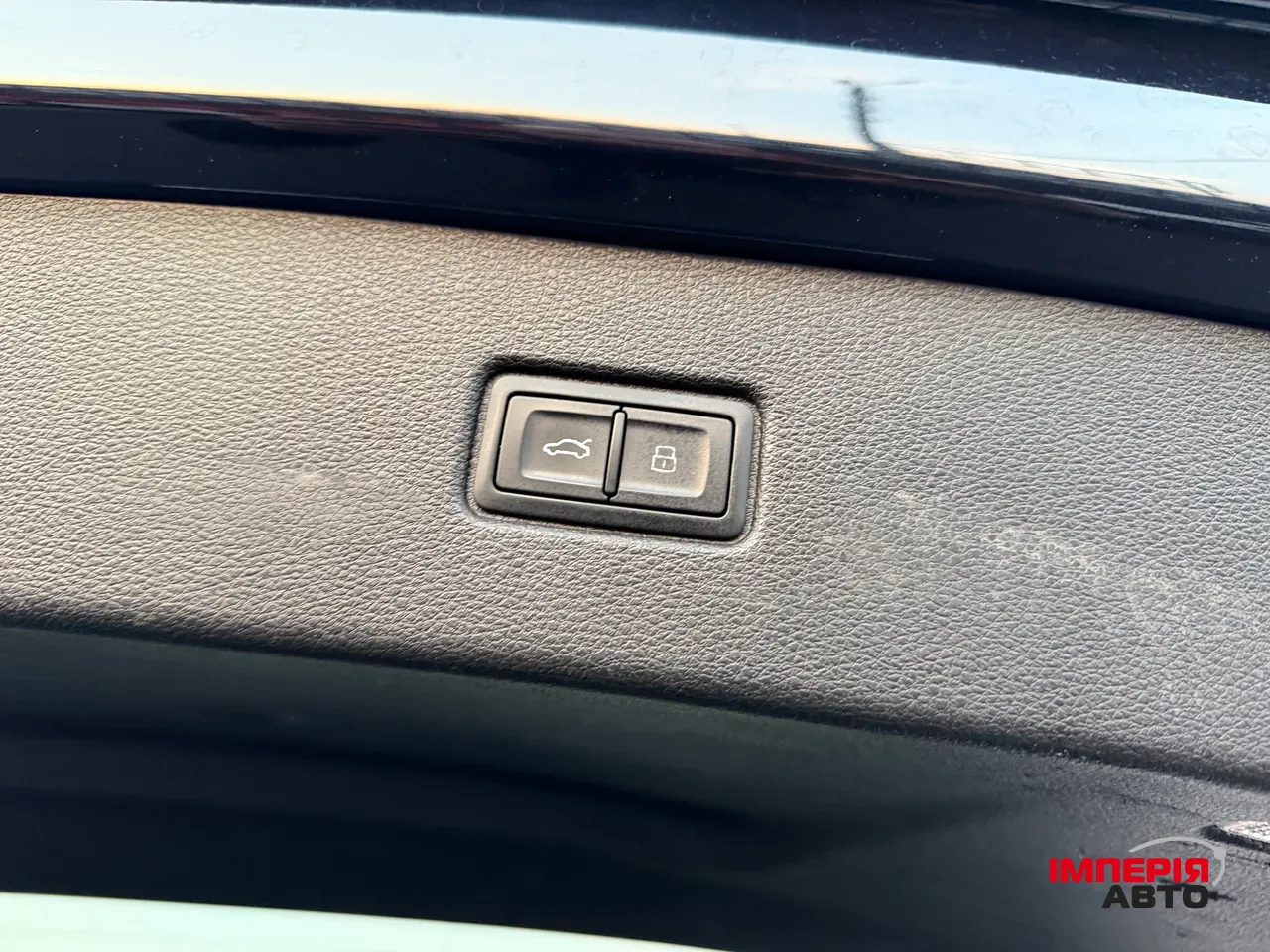 Audi Q7 - фото 23