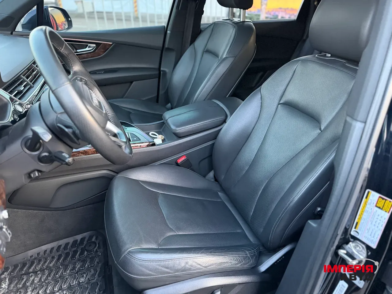 Audi Q7 - фото 7