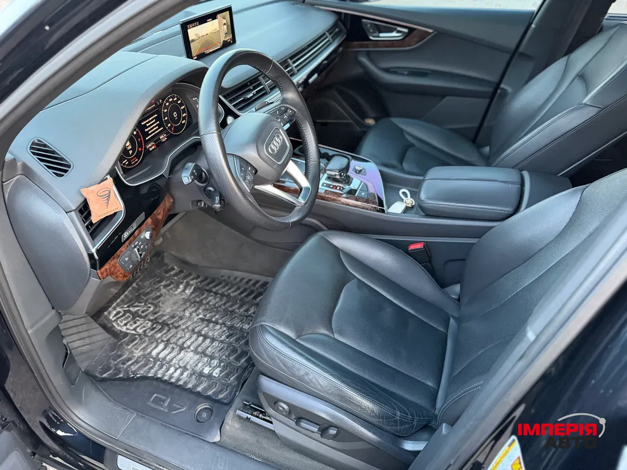 Audi Q7 - фото 6