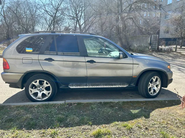 BMW X5 - фото 2