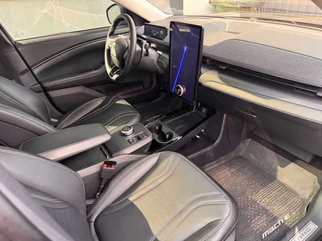 Ford Mustang Mach-E - фото 5