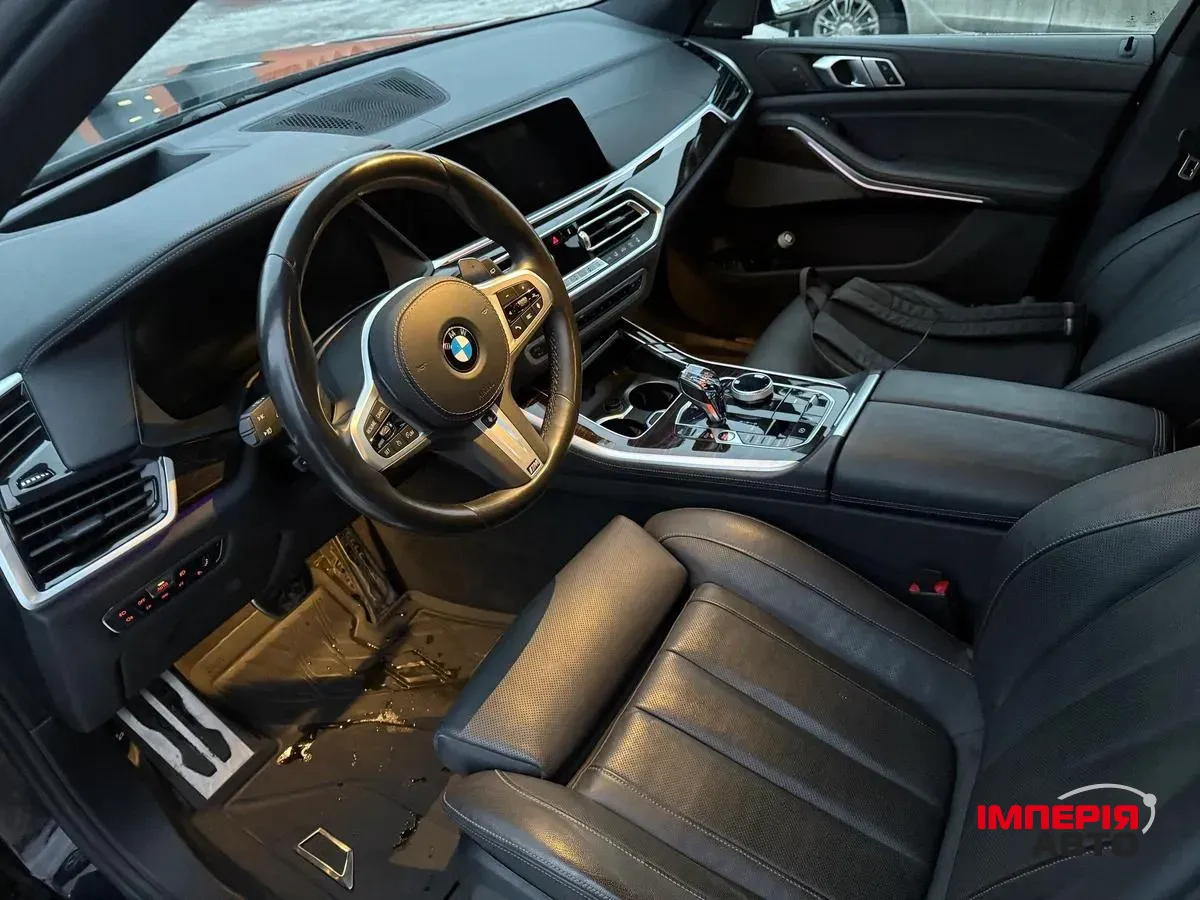 BMW X5 - фото 8