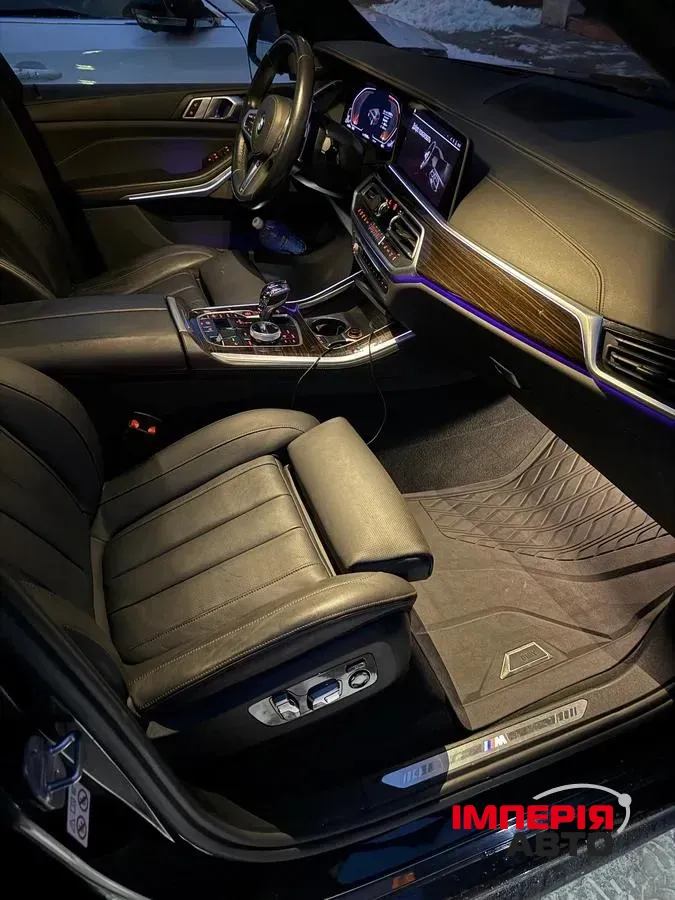 BMW X5 - фото 10