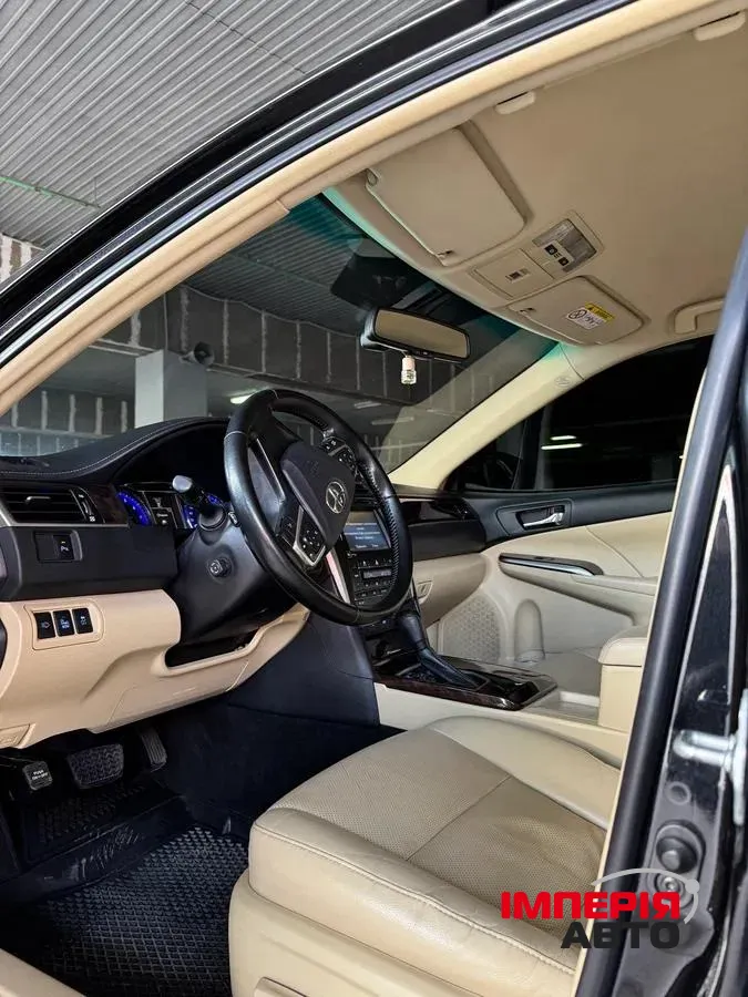 Toyota Camry - фото 6