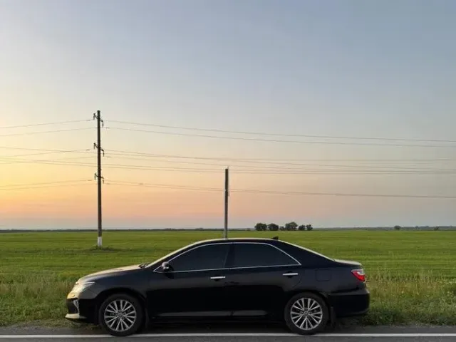 Toyota Camry - фото 4