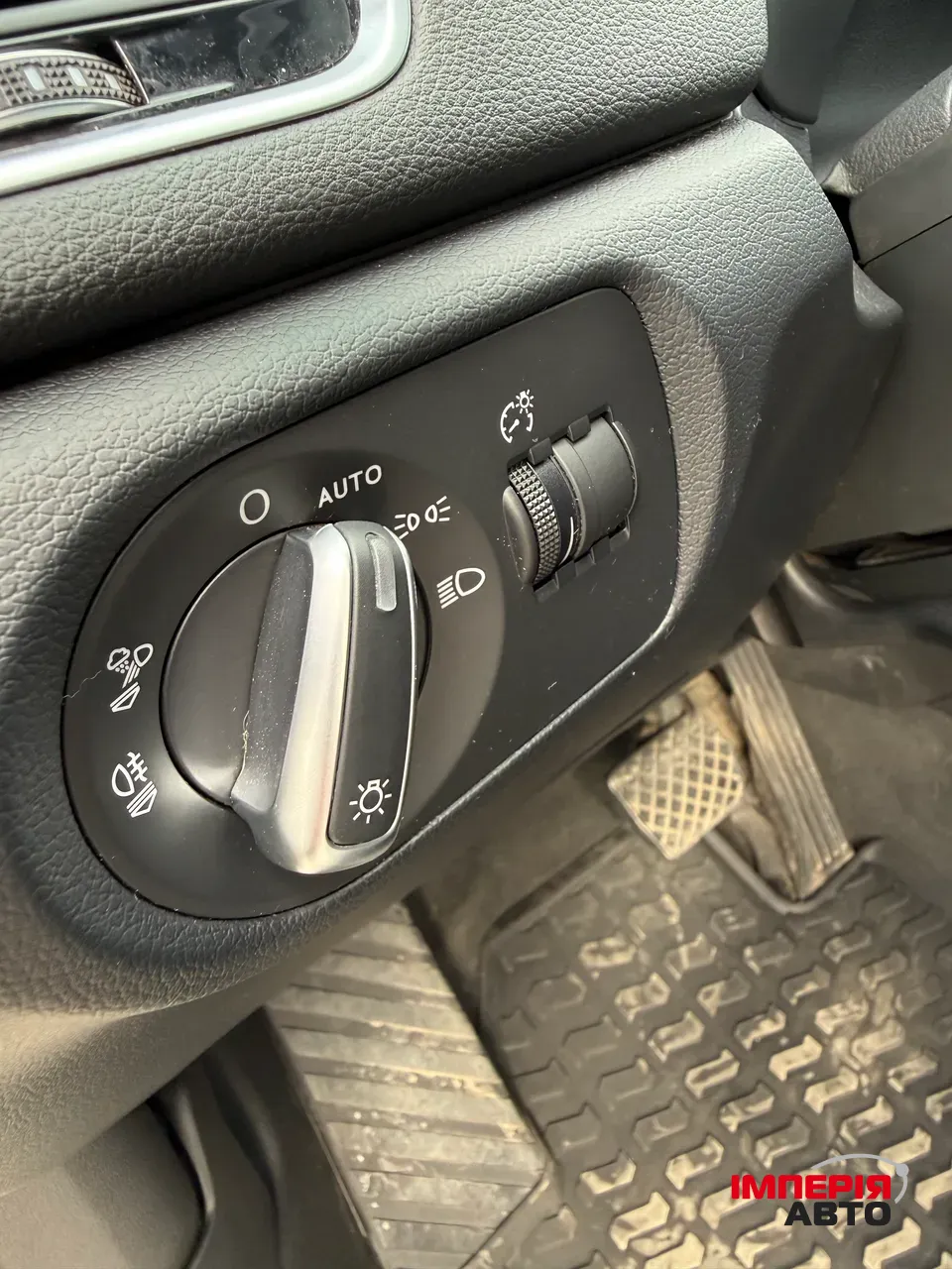 Audi Q3 - фото 24