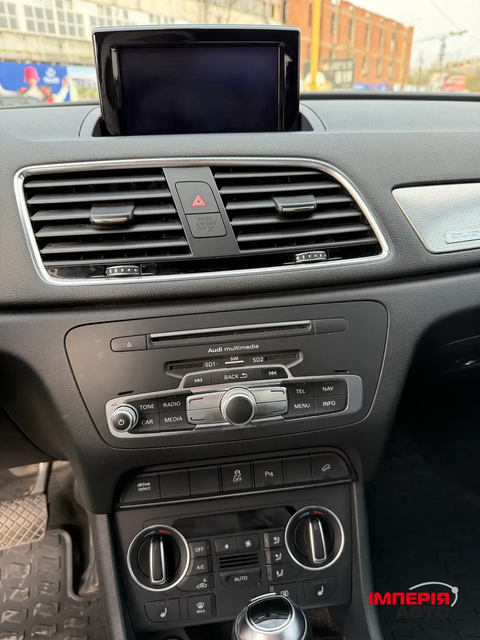 Audi Q3 - фото 28