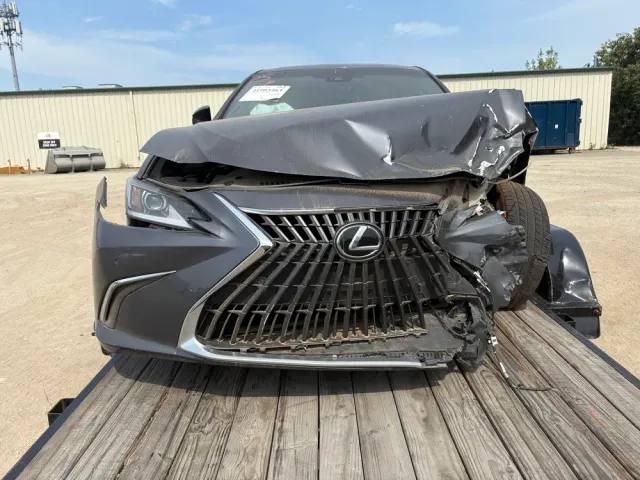 Lexus ES - фото 4