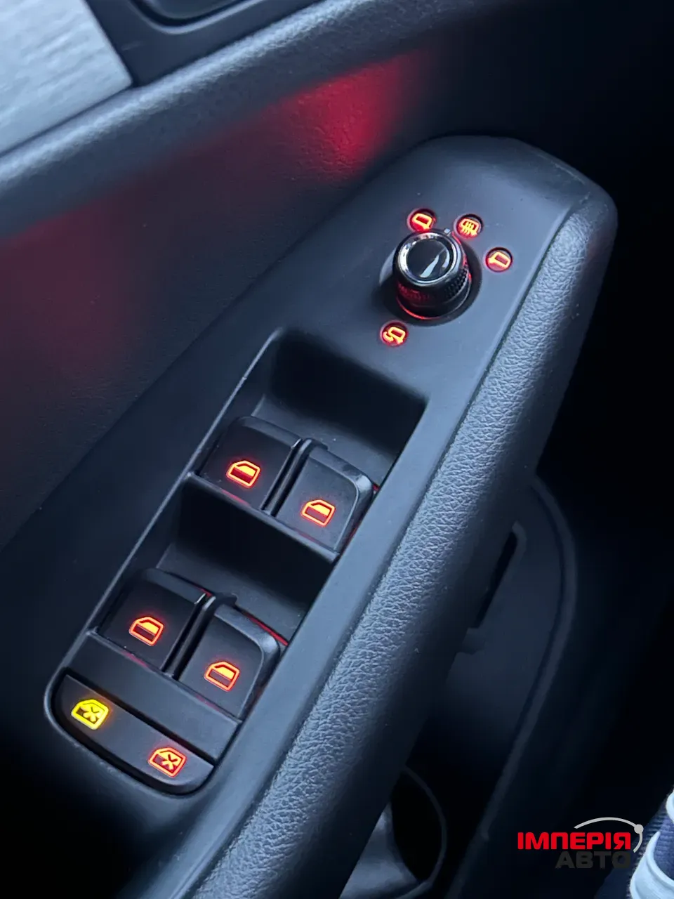 Audi Q5 - фото 11