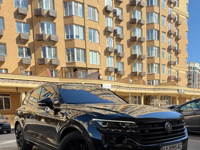 Volkswagen Touareg - фото 2