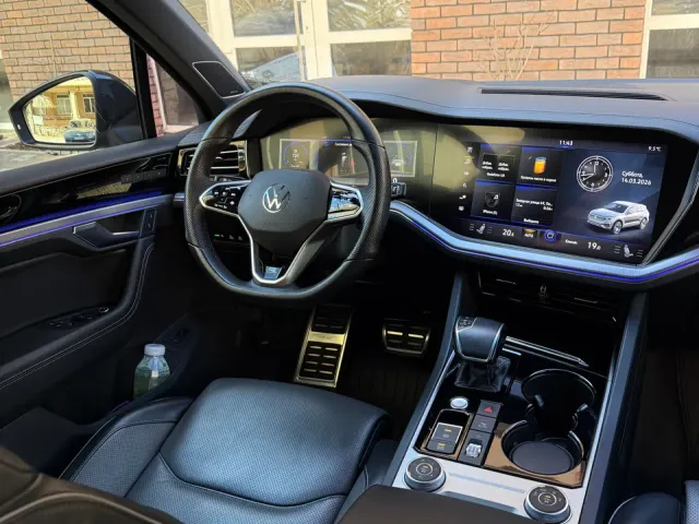 Volkswagen Touareg - фото 3