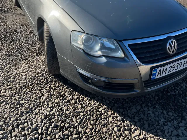Volkswagen Passat - фото 2