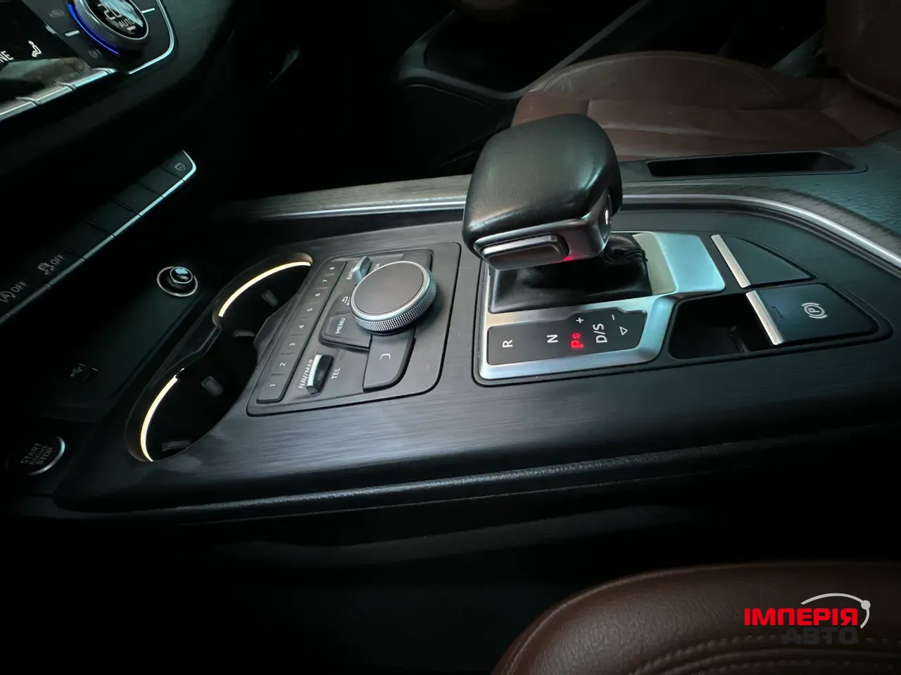 Audi A4 - фото 14