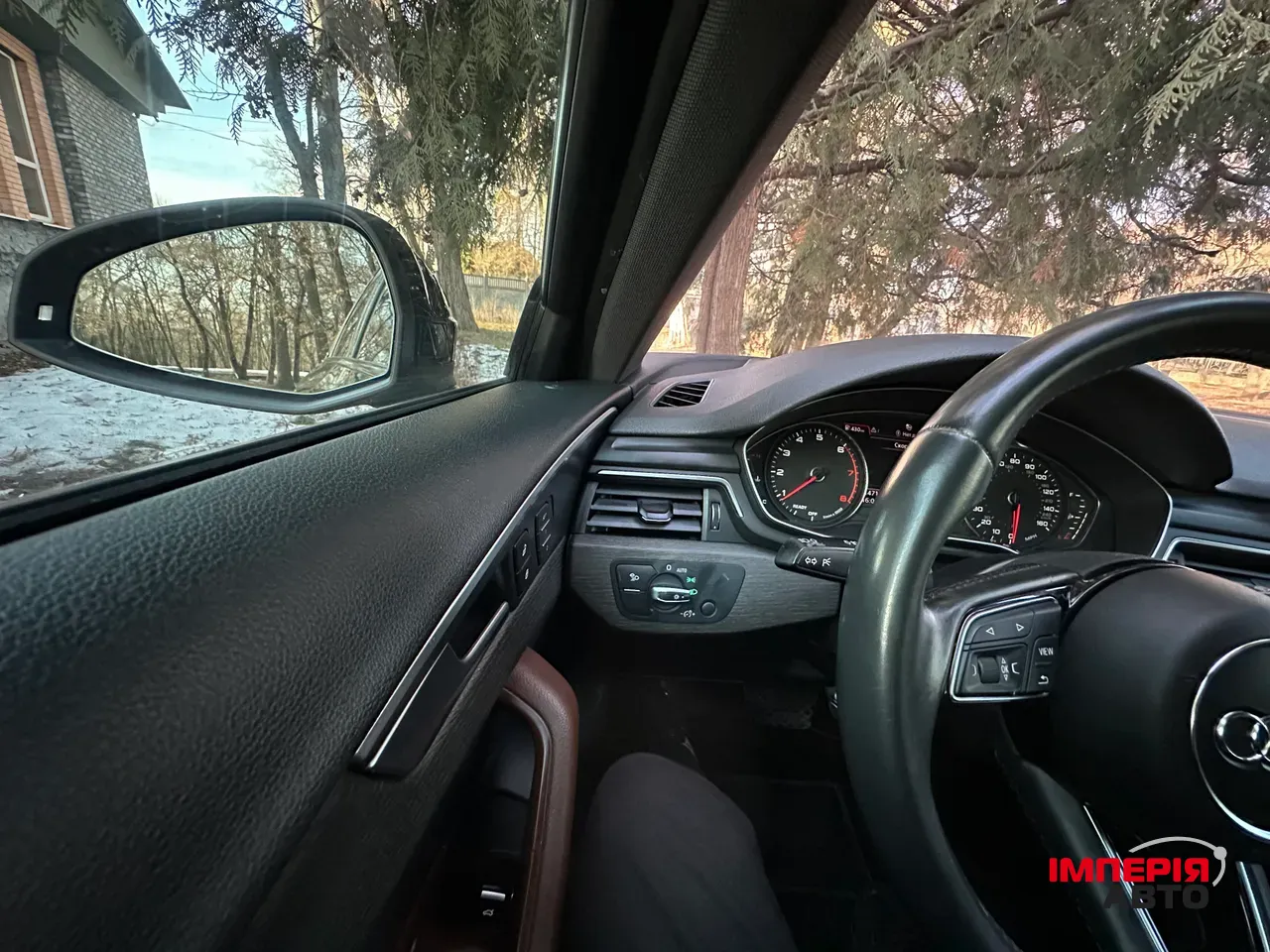 Audi A4 - фото 16