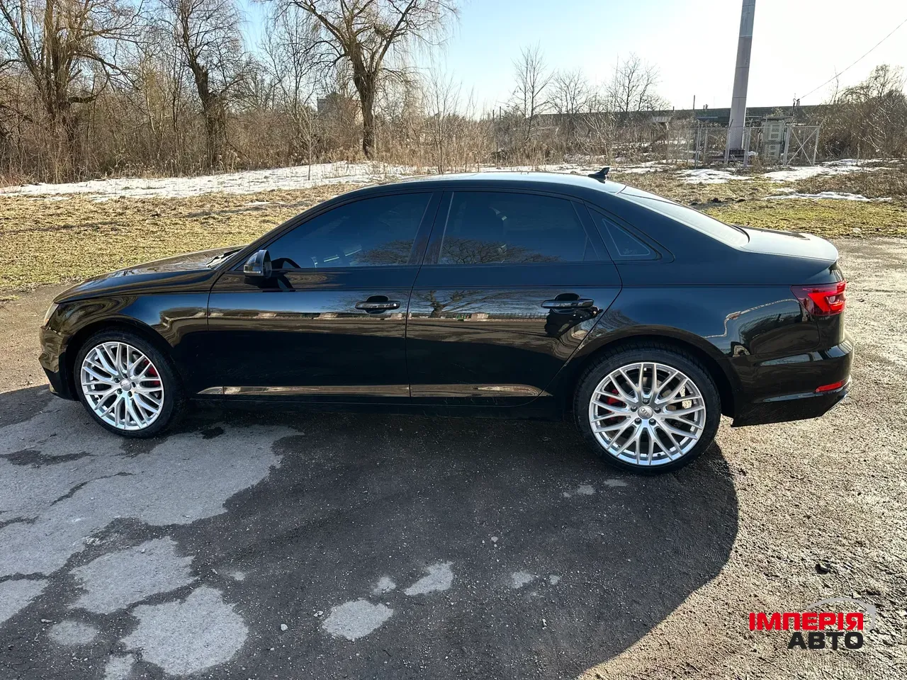 Audi A4 - фото 23