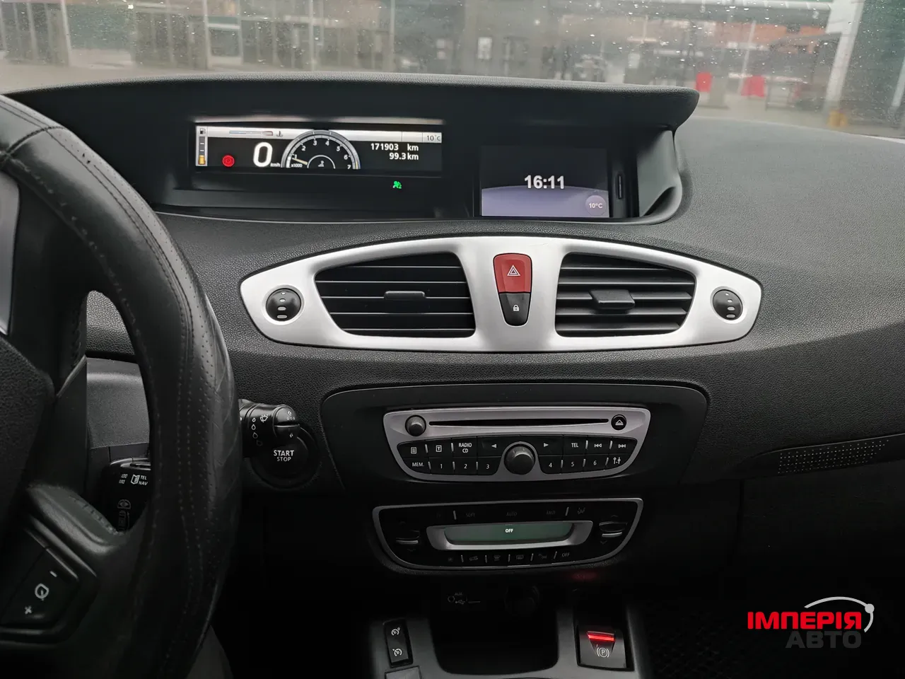 Renault Megane - фото 7