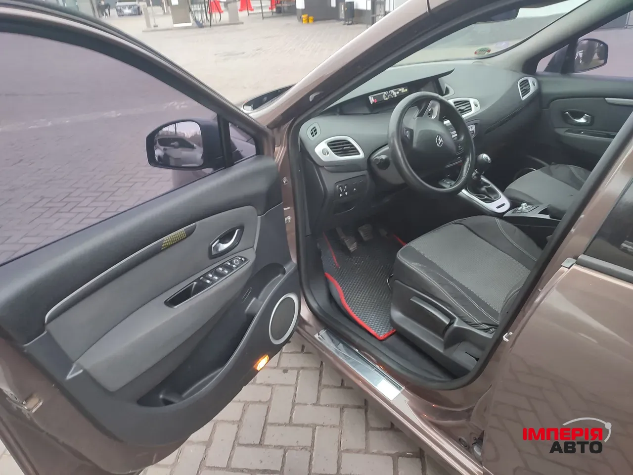 Renault Megane - фото 10