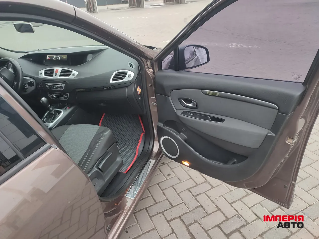 Renault Megane - фото 13