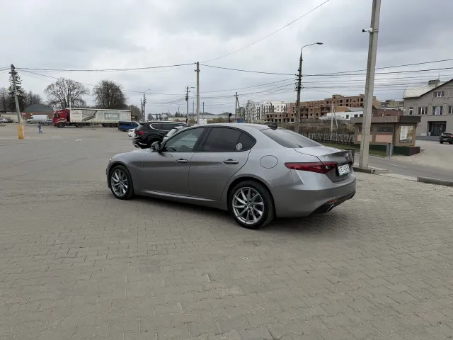 Alfa Romeo Giulia - фото 4