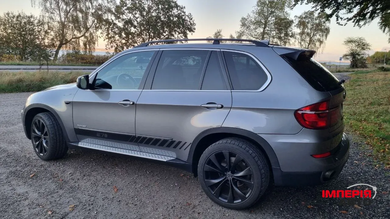 BMW X5 - фото 8