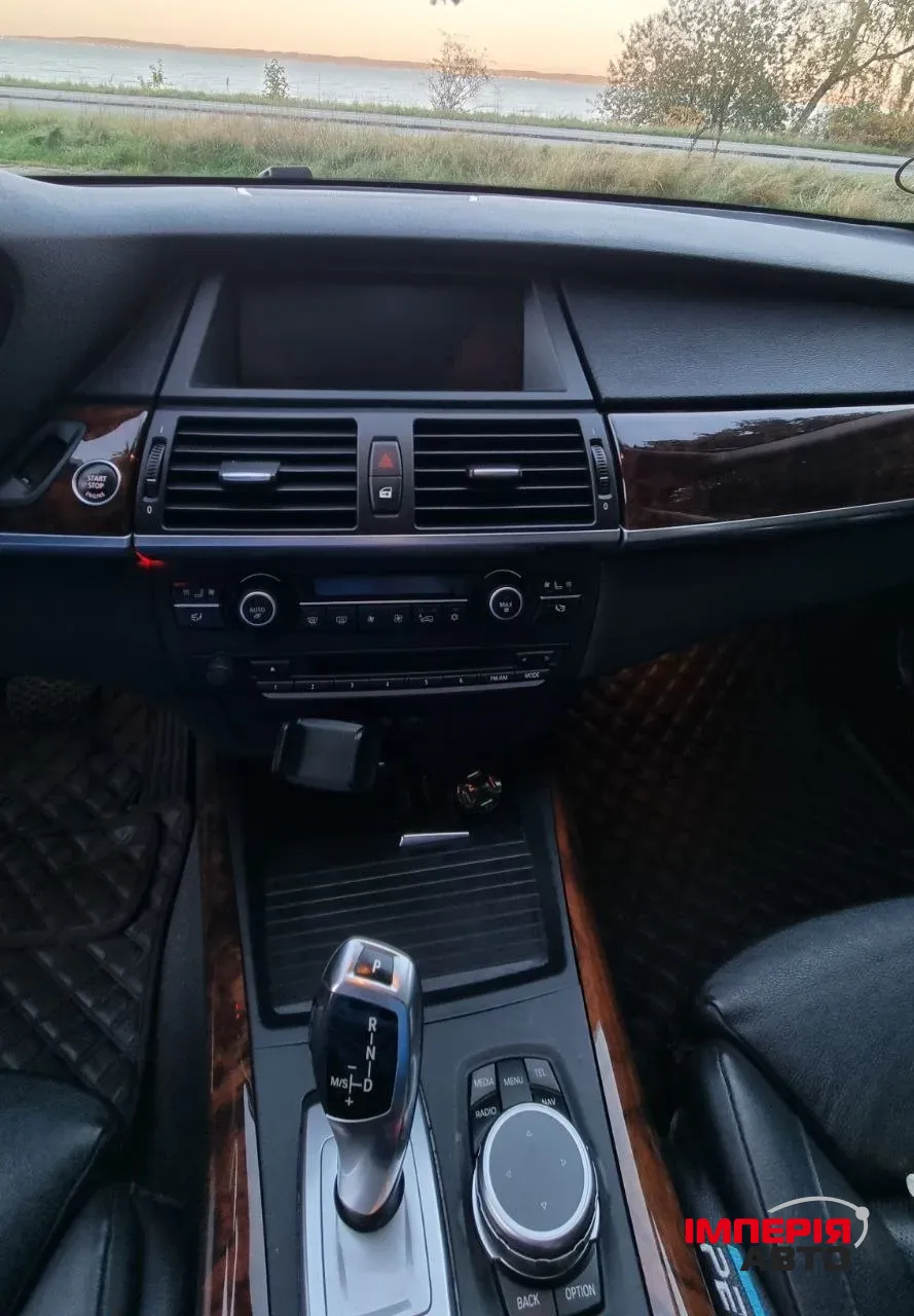 BMW X5 - фото 14