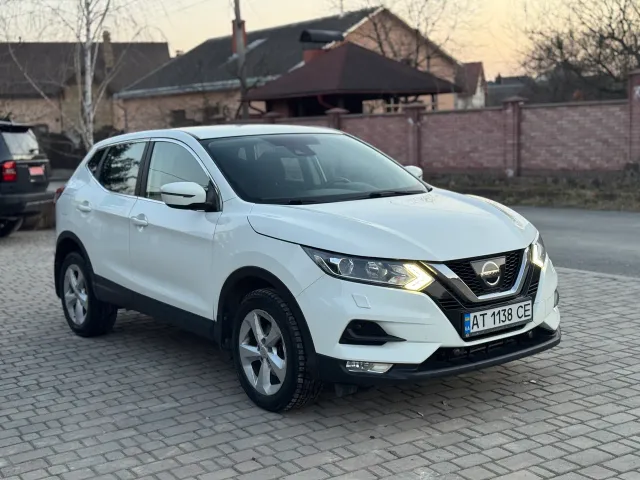 Nissan Qashqai - фото 1