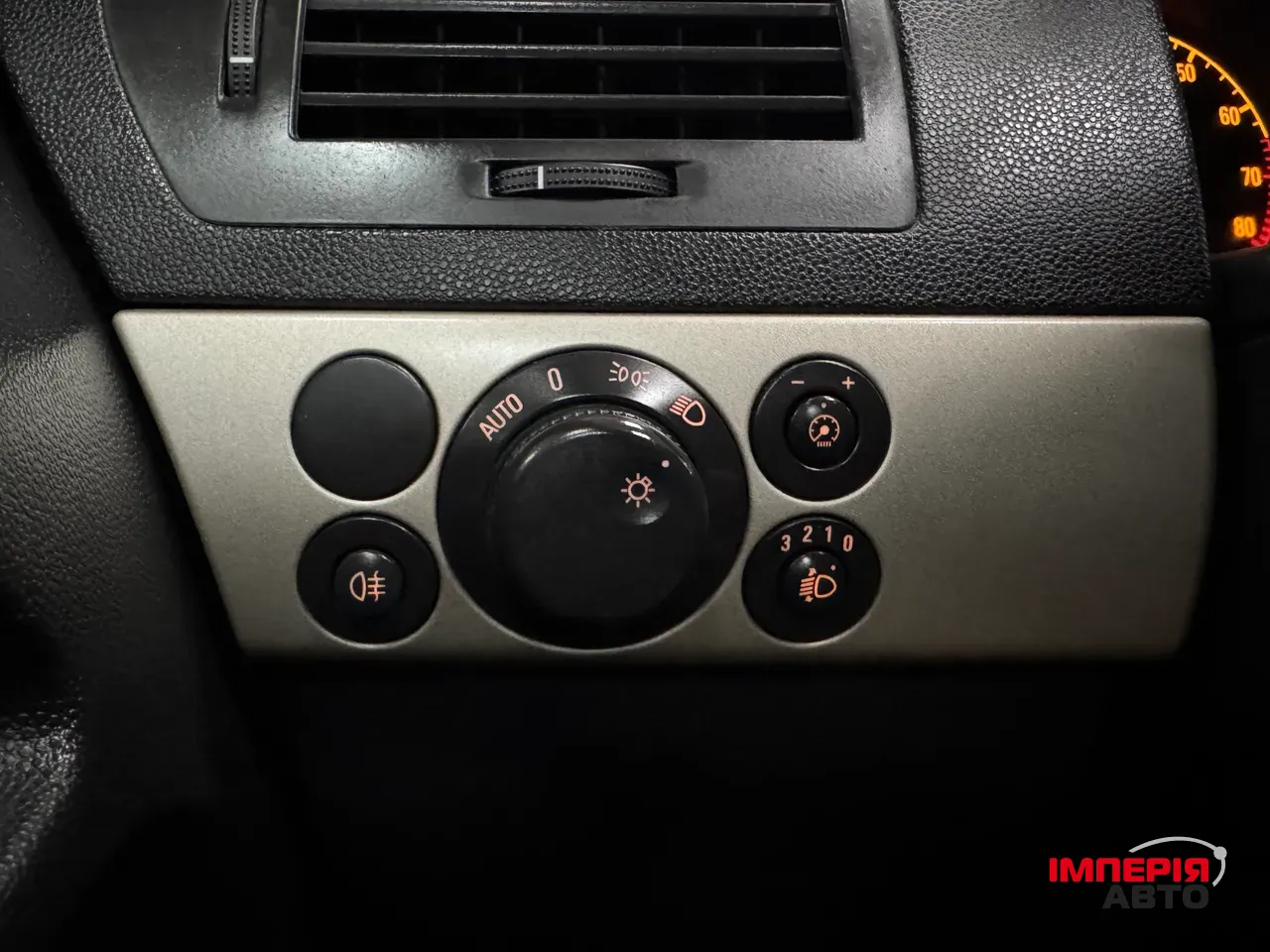 Opel Astra - фото 10