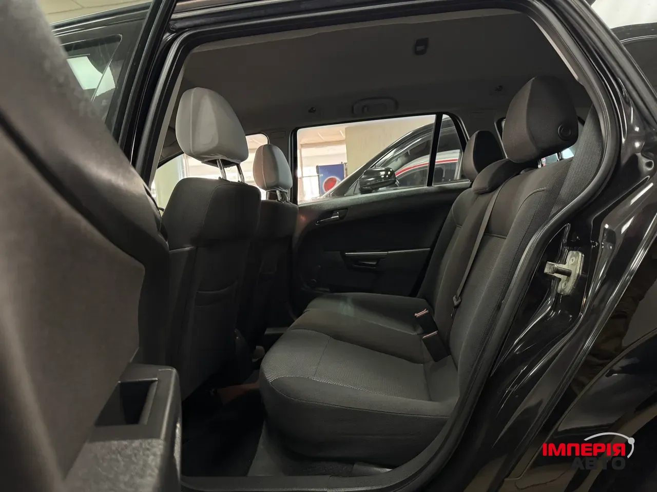 Opel Astra - фото 8