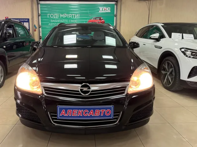 Opel Astra - фото 2