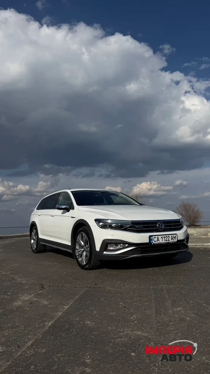 Volkswagen Passat - фото 1