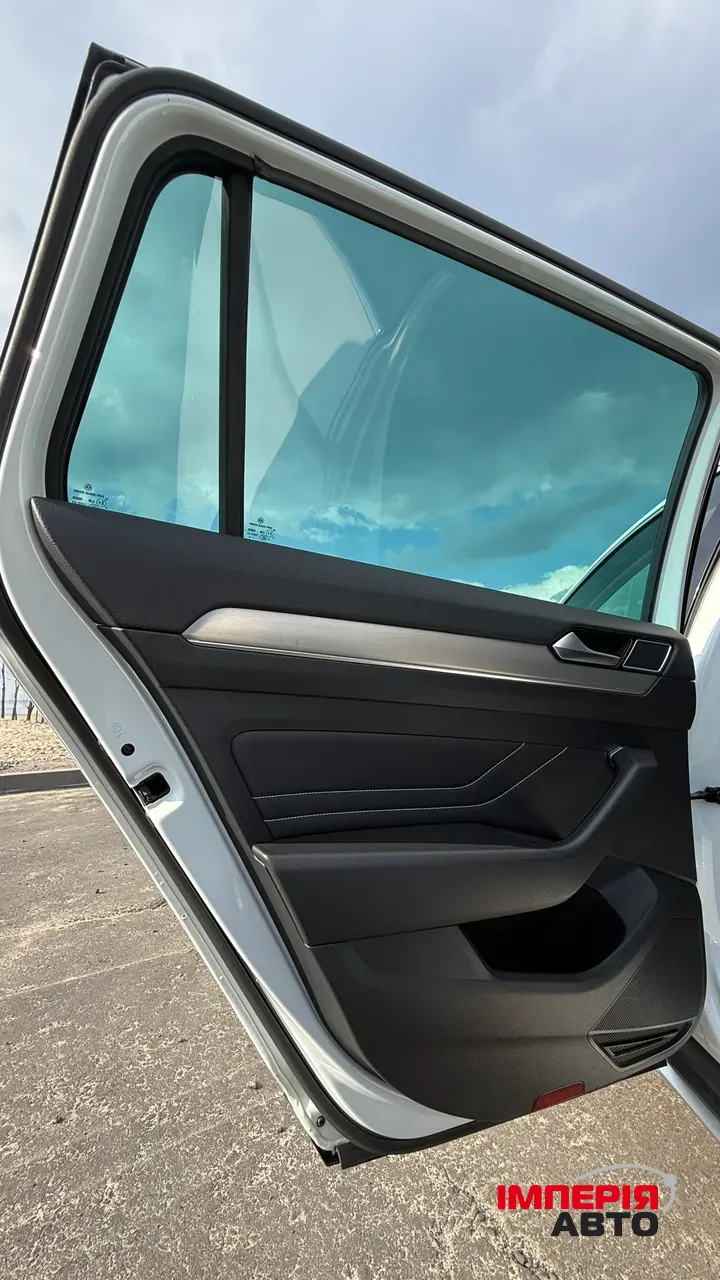 Volkswagen Passat - фото 10