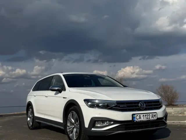 Volkswagen Passat - фото 1