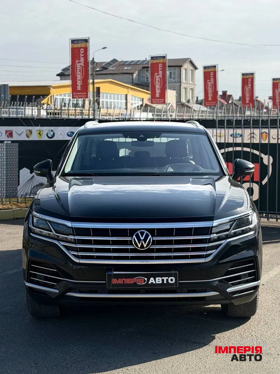Volkswagen Touareg - фото 3