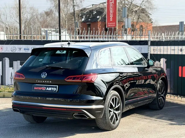 Volkswagen Touareg - фото 5