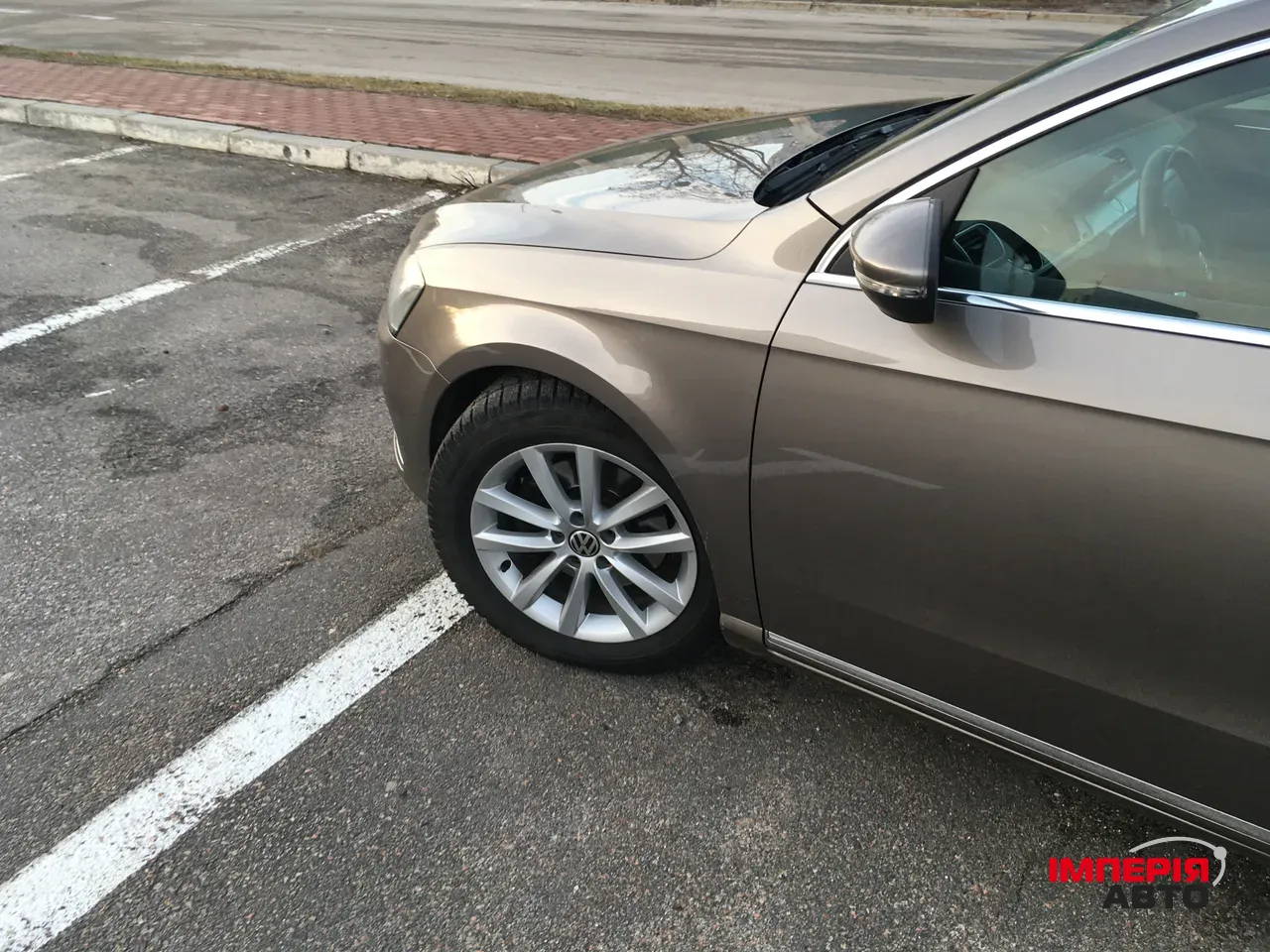 Volkswagen Passat - фото 2