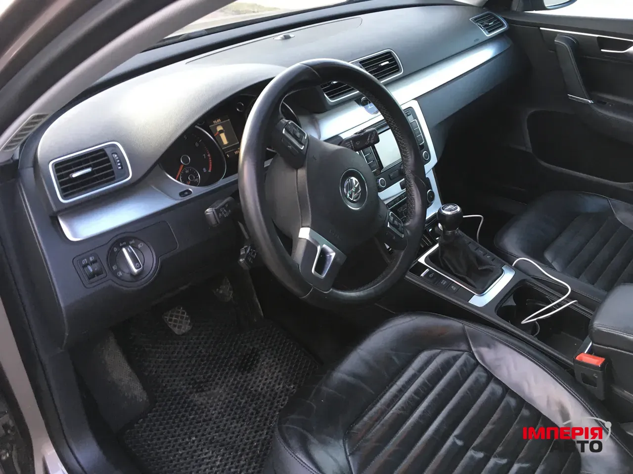 Volkswagen Passat - фото 16
