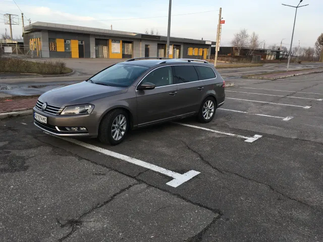 Volkswagen Passat - фото 1
