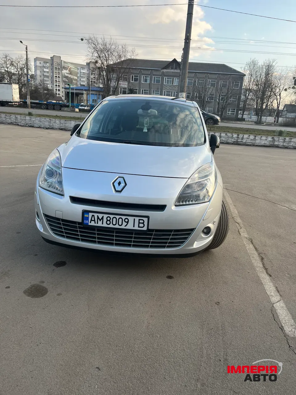 Renault Scenic - фото 2