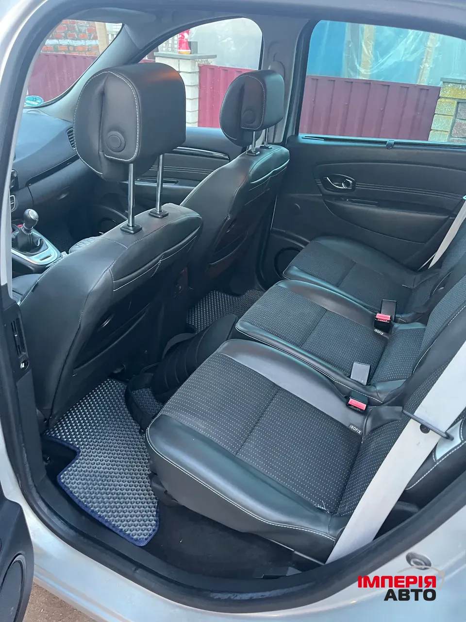 Renault Scenic - фото 10