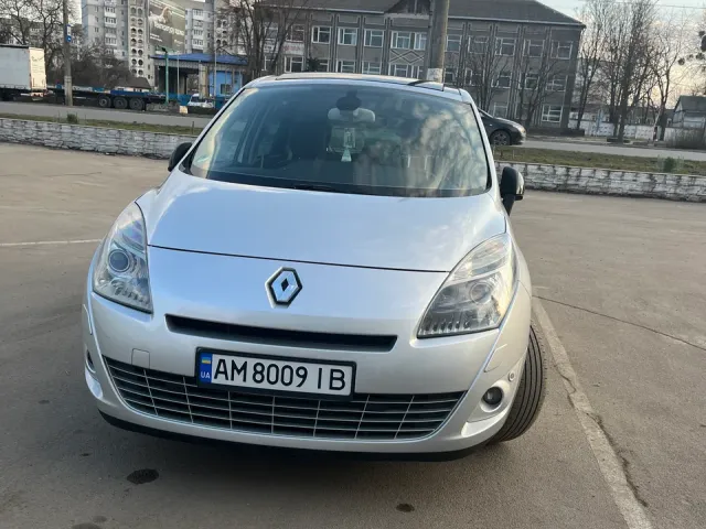 Renault Scenic - фото 2