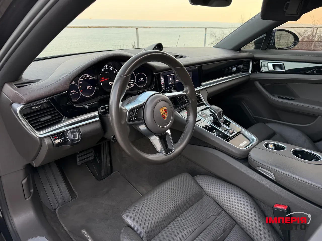Porsche Panamera - фото 28