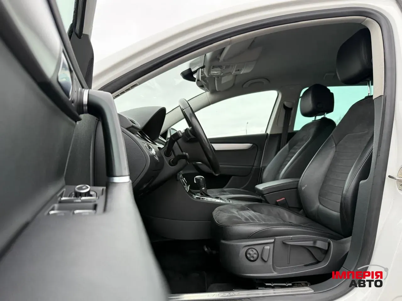 Volkswagen Passat - фото 18