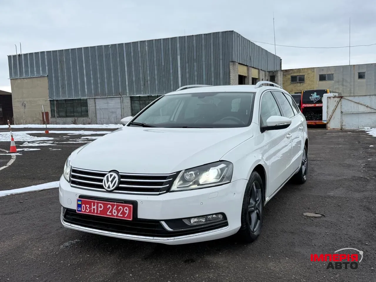 Volkswagen Passat - фото 1