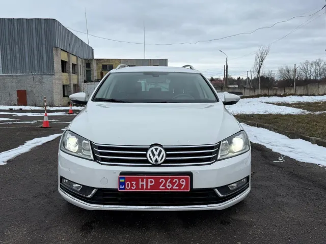 Volkswagen Passat - фото 4